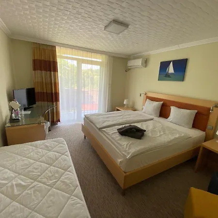 Hotel Solaris 3*